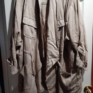 Torrid size 5 Tan Twill Drape Anorak